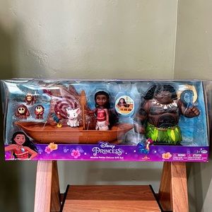 Disney princess moana petite storytelling deluxe gift set